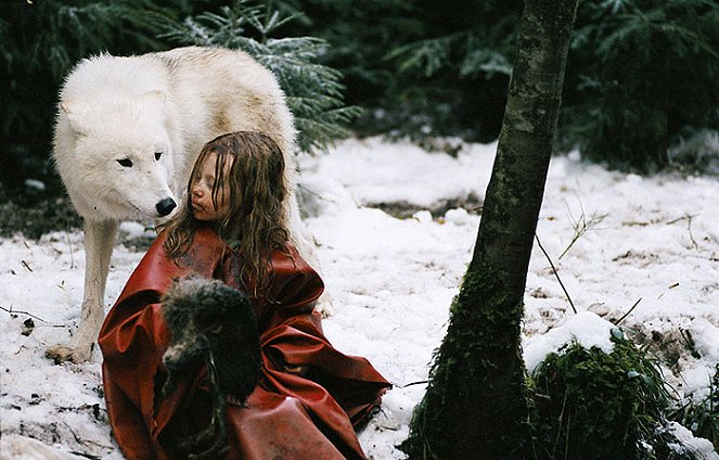 Survivre avec les loups - Kuvat elokuvasta - Mathilde Goffart