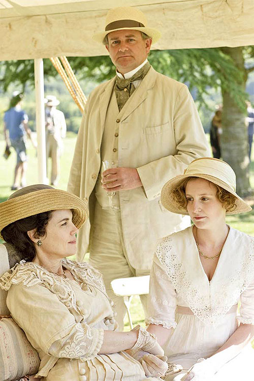Downton Abbey - Werbefoto - Elizabeth McGovern, Hugh Bonneville, Laura Carmichael