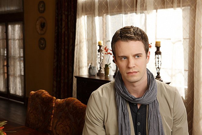 Za bránou - Promo - Luke Mably