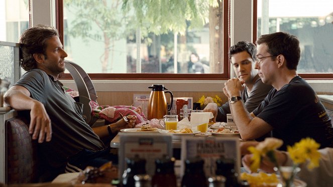Hangover 2 - Filmfotos - Bradley Cooper, Justin Bartha, Ed Helms
