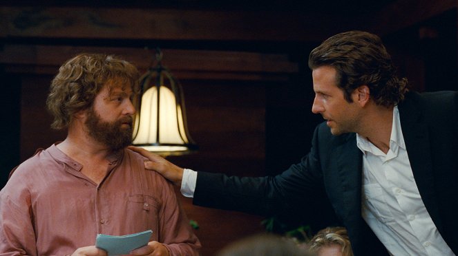 Vo štvorici po opici 2 - Z filmu - Zach Galifianakis, Bradley Cooper