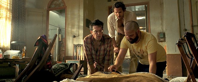 Vo štvorici po opici 2 - Z filmu - Ed Helms, Bradley Cooper, Zach Galifianakis