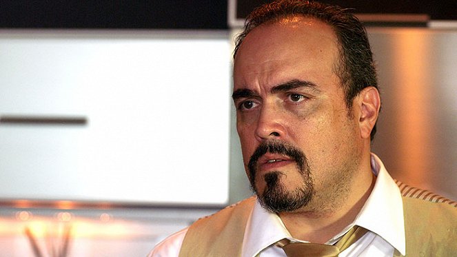 Skyline - Van film - David Zayas