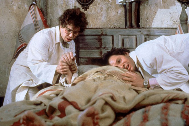 Weißkittel - Dümmer als der Arzt erlaubt - Filmfotos - Curtis Armstrong, Steve Guttenberg