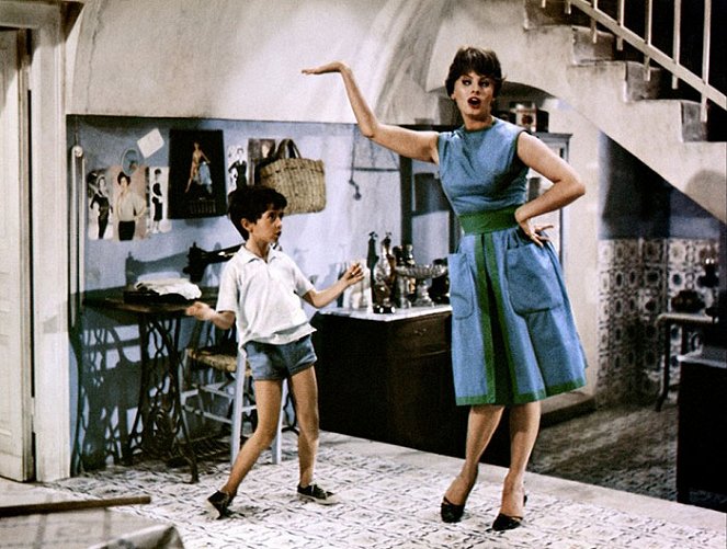 It Started in Naples - Do filme - Marietto, Sophia Loren