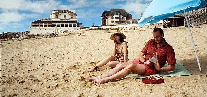 Holidays by the Sea - Photos - Maria de Medeiros, François Damiens