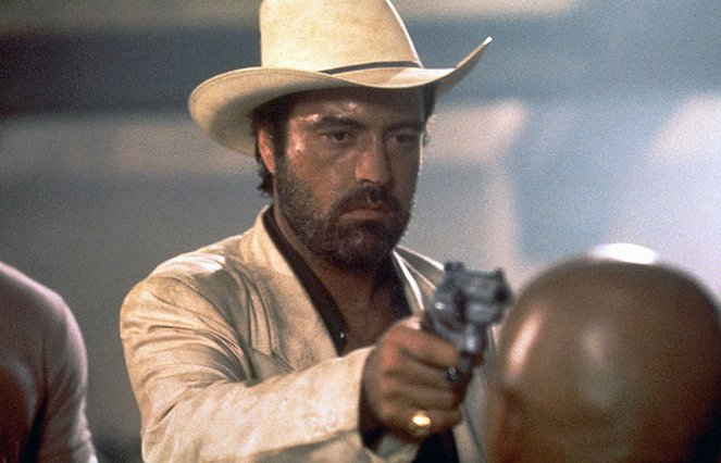 Extreme Prejudice - Z filmu - Powers Boothe