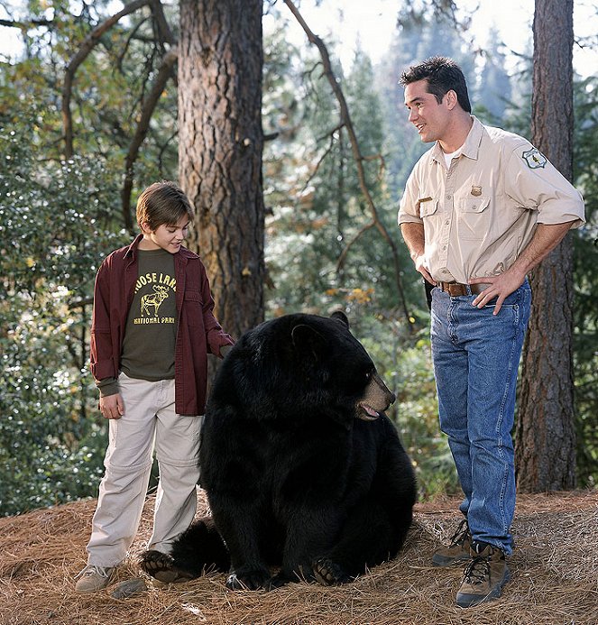 L'Ours et l'enfant : Danger dans les montagnes - Film - Reiley McClendon, Dean Cain