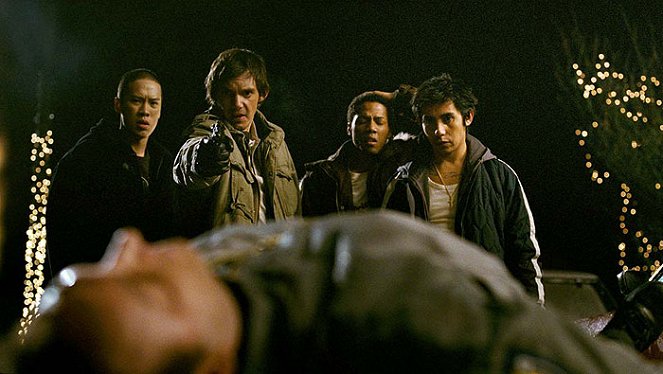 While She Was Out - Filmfotos - Leonard Wu, Lukas Haas, Luis Chávez