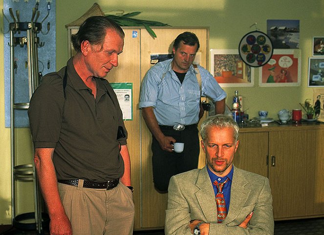 Die Stimme des Mörders - Filmfotos - Tilo Prückner, Paul Faßnacht, Jochen Horst