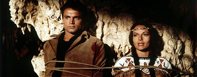 Winnetou: The Red Gentleman - Photos - Terence Hill, Karin Dor