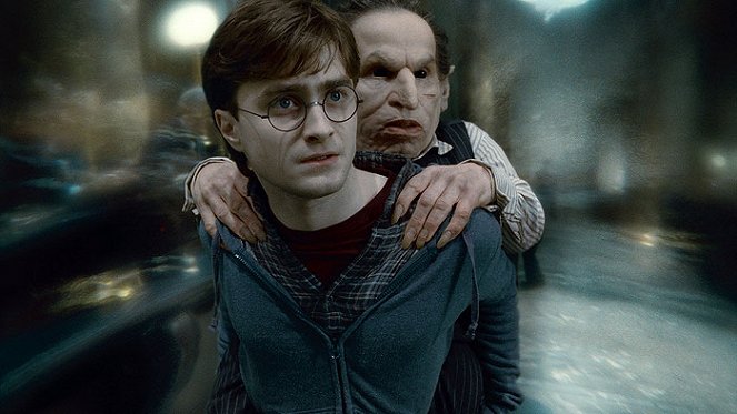 Harry Potter a Relikvie smrti - část 2 - Z filmu - Daniel Radcliffe, Warwick Davis