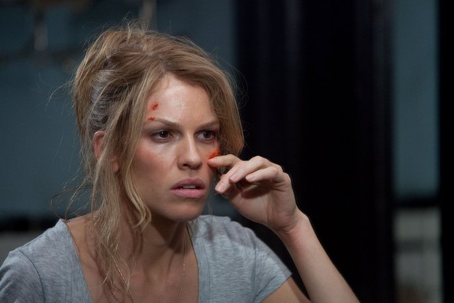 The Resident - Ich sehe dich - Filmfotos - Hilary Swank