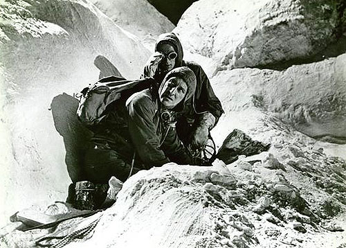 Förtelmes havasi ember - Filmfotók - Peter Cushing