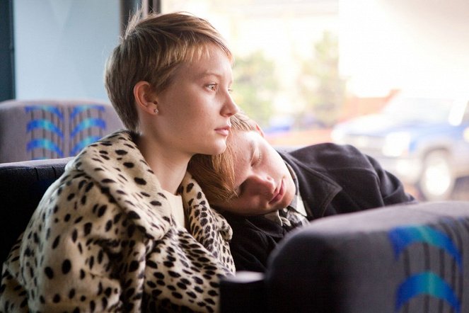 A nyugtalanság kora - Filmfotók - Mia Wasikowska, Henry Hopper