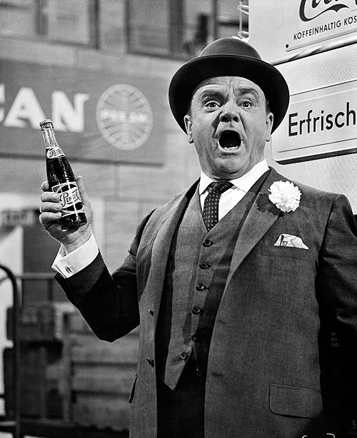 Un, deux, trois - Film - James Cagney