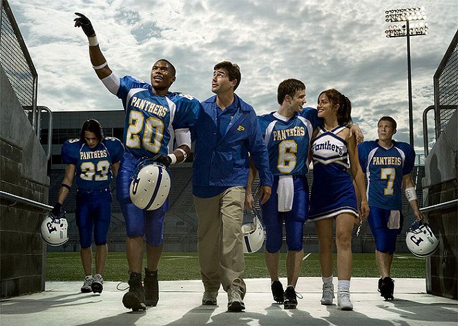 Friday Night Lights - Photos - Taylor Kitsch, Gaius Charles, Kyle Chandler, Scott Porter, Zach Gilford