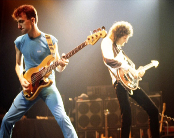 Queen on Fire: Live at the Bowl - Do filme - John Deacon, Brian May