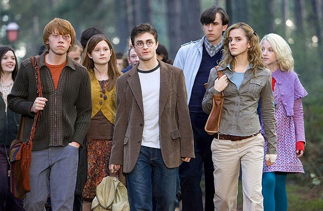 Harry Potter és a Főnix rendje - Filmfotók - Rupert Grint, Bonnie Wright, Daniel Radcliffe, Matthew Lewis, Emma Watson, Evanna Lynch