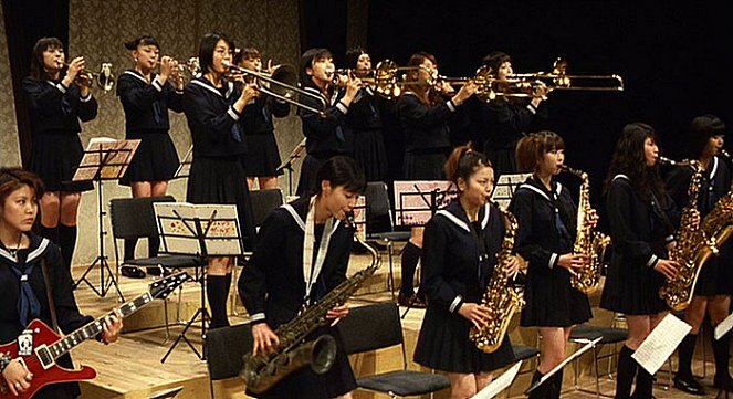 Swing Girls - Z filmu - Šihori Kandžija, Juika Motokarija, Džuri Ueno, Čise Nakamura