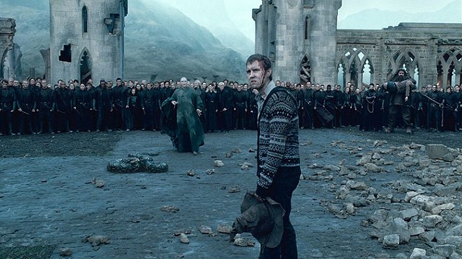 Harry Potter y las Reliquias de la Muerte: Parte 2 - De la película - Ralph Fiennes, Matthew Lewis