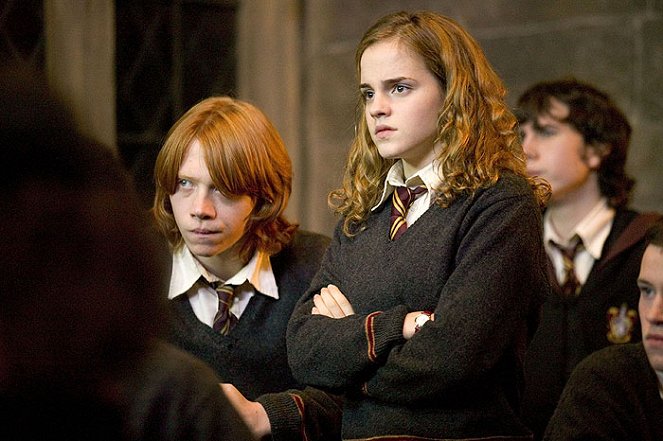 Harry Potter und der Feuerkelch - Filmfotos - Rupert Grint, Emma Watson, Matthew Lewis