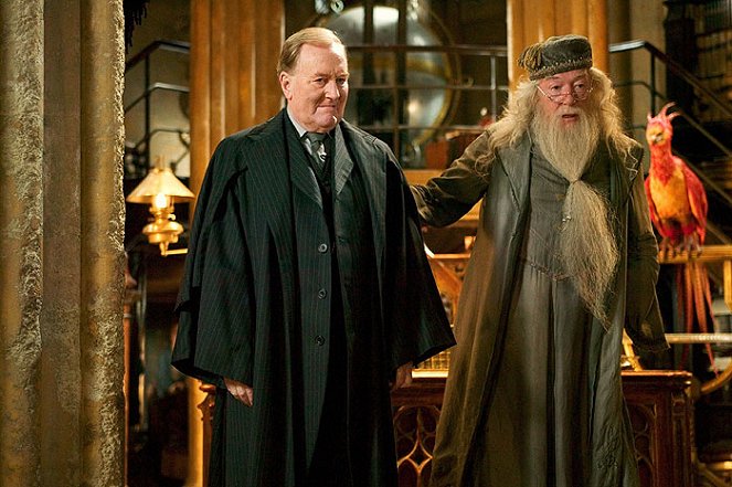 Harry Potter and the Goblet of Fire - Photos - Robert Hardy, Michael Gambon