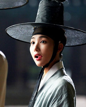 Seonggyoonkwan seukaendeul - De la película - Min-yeong Park