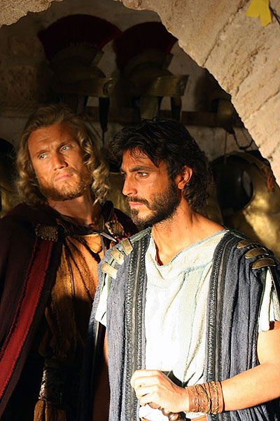 En busca de la tumba de Cristo - De la película - Dolph Lundgren, Daniele Liotti