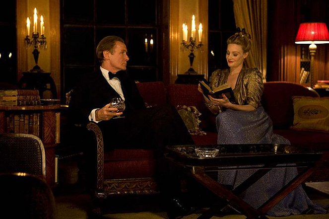 Glorious 39 - Photos - Bill Nighy, Romola Garai