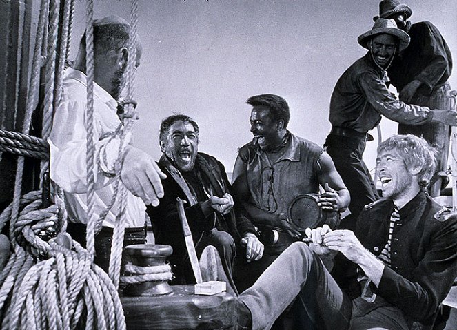 A High Wind in Jamaica - Photos - Anthony Quinn, James Coburn