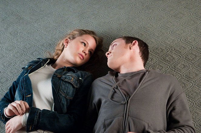 Bobor - Z filmu - Jennifer Lawrence, Anton Yelchin