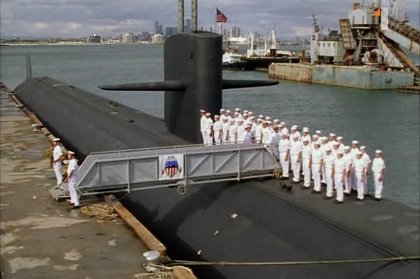 USS Charleston, dernière chance pour l'humanité - Film