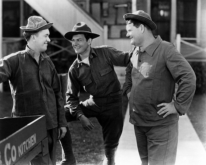 Pack Up Your Troubles - Filmfotók - Stan Laurel, Oliver Hardy