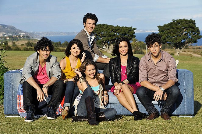 Disney Friends for Change Games - Van film - Joe Jonas, Selena Gomez, Miley Cyrus, Kevin Jonas, Demi Lovato, Nick Jonas