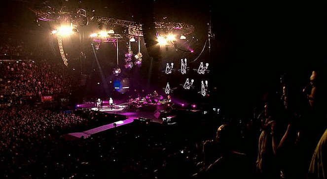 Depeche Mode: Touring the Angel - Live in Milan - Z filmu
