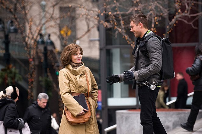 New Year's Eve - Photos - Michelle Pfeiffer, Zac Efron