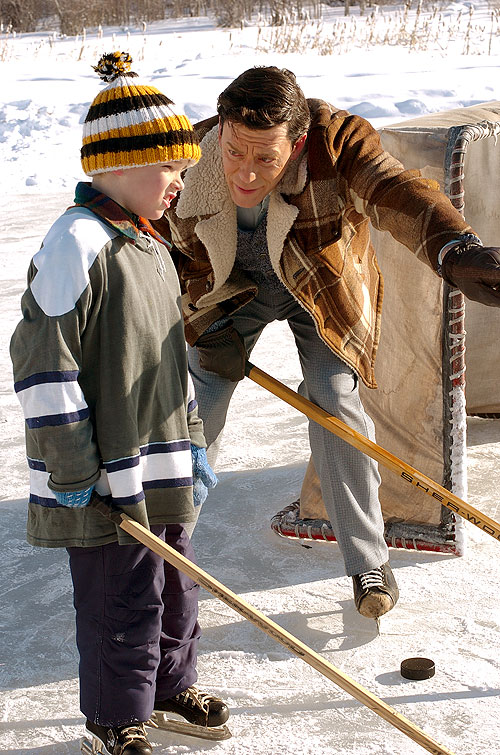 Waking Up Wally: The Walter Gretzky Story - Filmfotos - Tom McCamus
