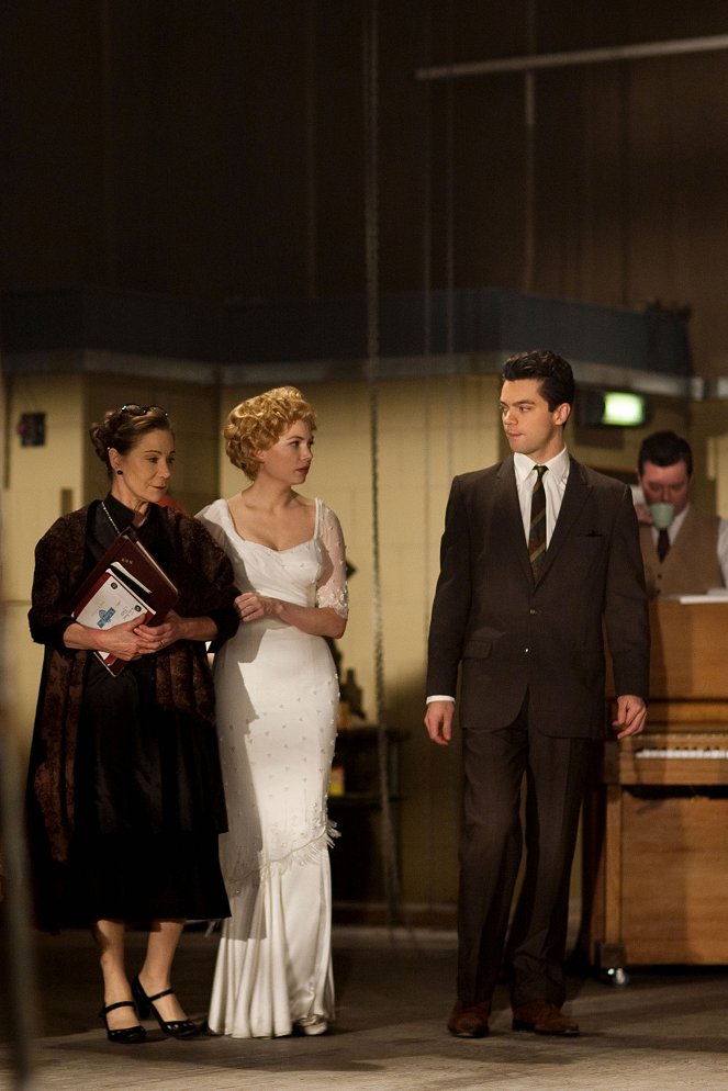 My Week with Marilyn - Photos - Zoë Wanamaker, Michelle Williams, Dominic Cooper