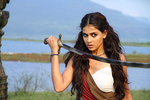 Urumi - Van film - Genelia D'Souza