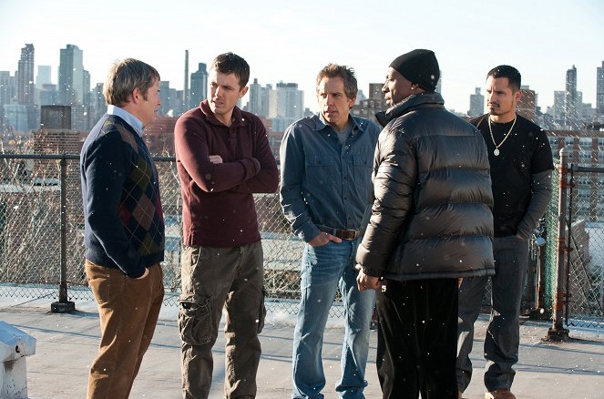 Tower Heist: Zemsta cieciów - Z filmu - Matthew Broderick, Casey Affleck, Ben Stiller, Eddie Murphy, Michael Peña