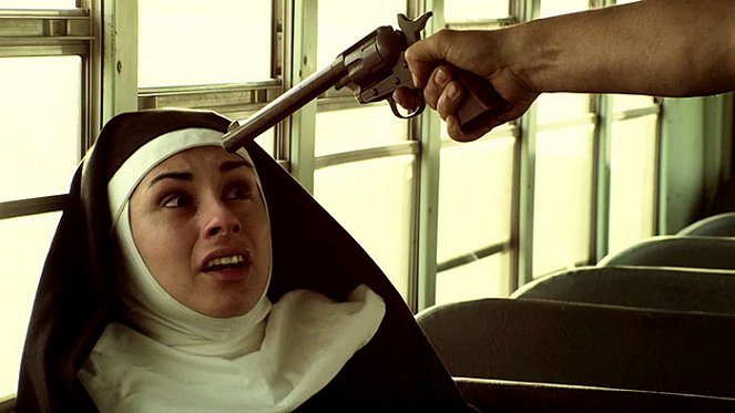 Nude Nuns with Big Guns - Van film