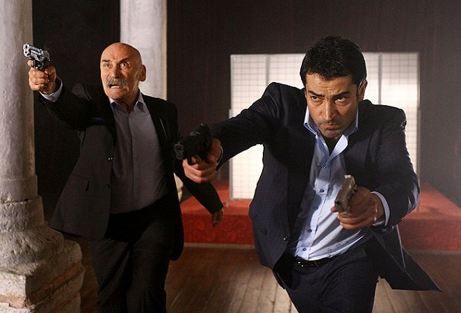 Ezel - Z filmu - Tuncel Kurtiz, Kenan İmirzalıoğlu