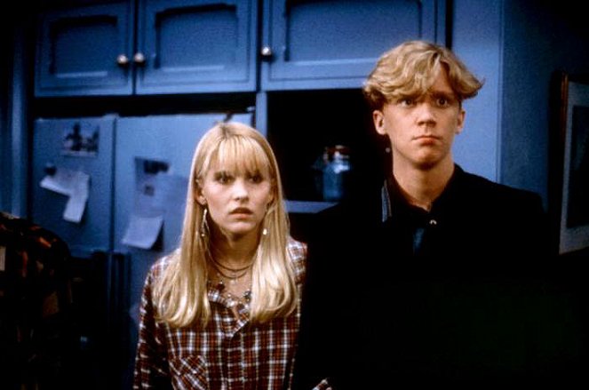 Weird Science - Photos - Suzanne Snyder, Anthony Michael Hall
