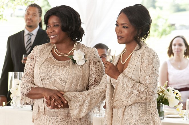 Jumping the Broom - Film - Loretta Devine, Angela Bassett