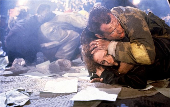 Smrtonosná pasca - Z filmu - Bonnie Bedelia, Bruce Willis