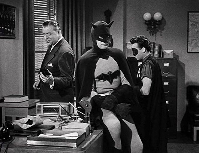 Batman and Robin - Do filme - Lyle Talbot