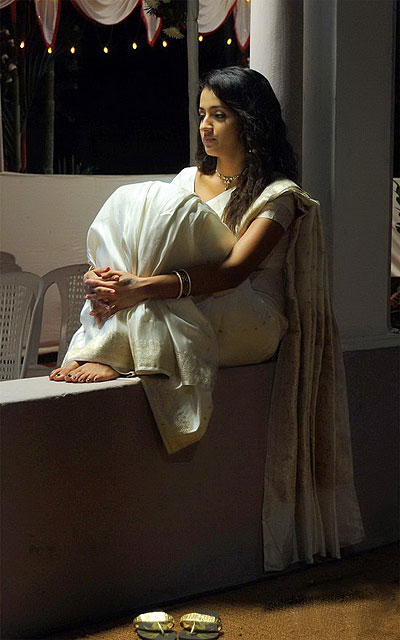 Vinnaithaandi Varuvaaya - Kuvat elokuvasta - Trisha Krishnan