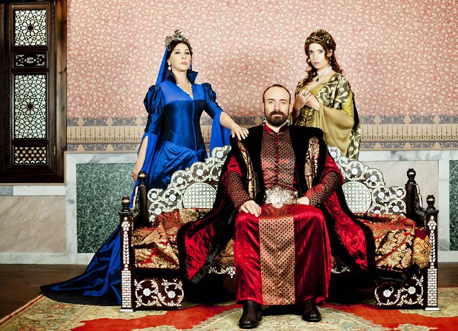 The Magnificent Century - Promo - Nebahat Çehre, Halit Ergenç, Selma Ergeç