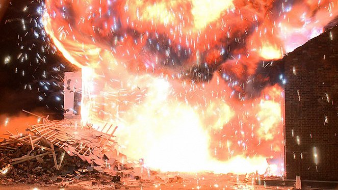 Výbuchy v Blitz Street - Z filmu